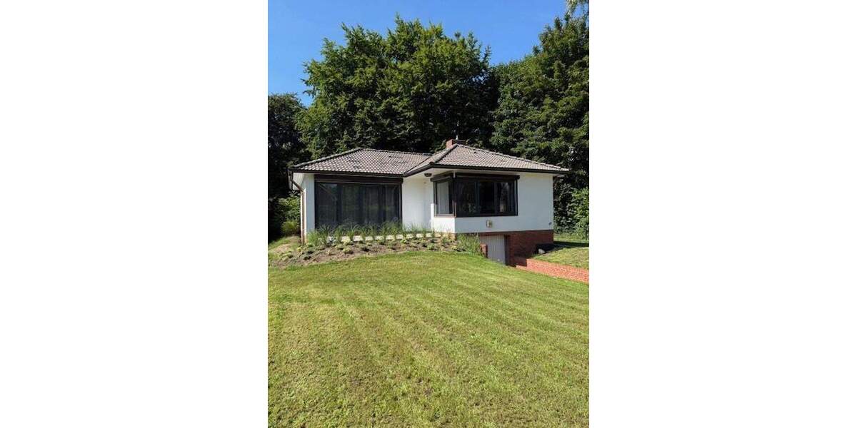 Provisionsfrei vom Eigentümer: Renovierter Bungalow in Parklage auf 702 m² Endgrundstück 4 zimmer