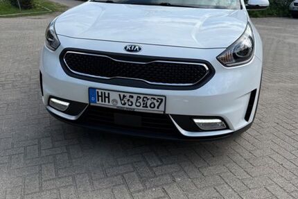 Kia Niro 109.600 km 13.990 € Hamburg 22523