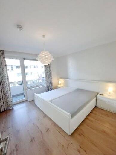 Etagenwohnung Hamburg Wandsbek - 2 Zimmer, 68 m&sup2;, 1.300&euro; | Angebot:26904206
