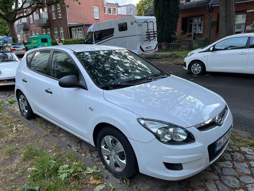 i30