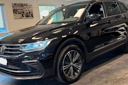 VW Tiguan 98.660 km 24.900 &euro; Pinneberg 25421