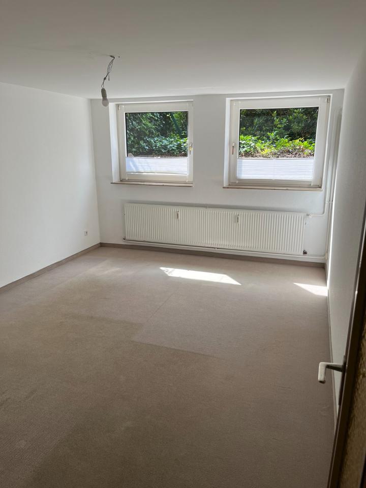 Büro & Lager mit Pantry und Duschbad; frisch gestrichen zimmer