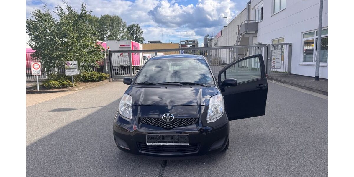 Toyota Yaris 195.000 km 2.900 &euro; Hamburg 22115