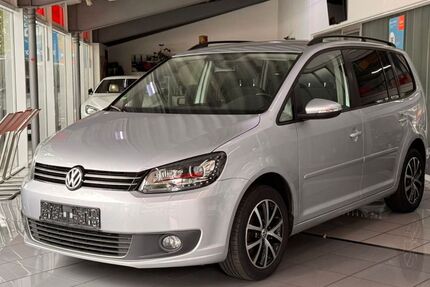 VW Touran 164.000 km 8.499 &euro; Hamburg 22525