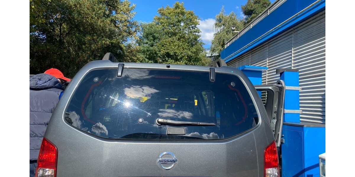 Nissan Pathfinder 253.000 km 11.000 &euro; Hamburg 20038