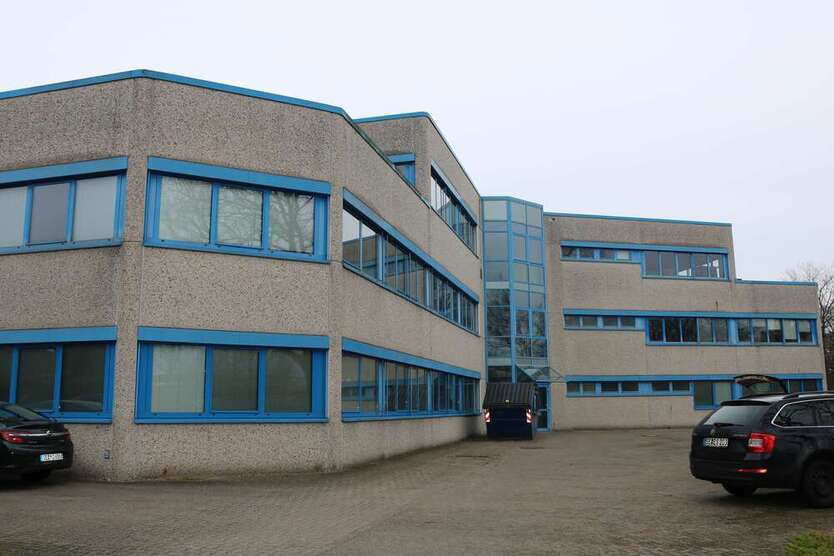 Büro in Henstedt Ulzburg 2.100.000 € 1929 m²