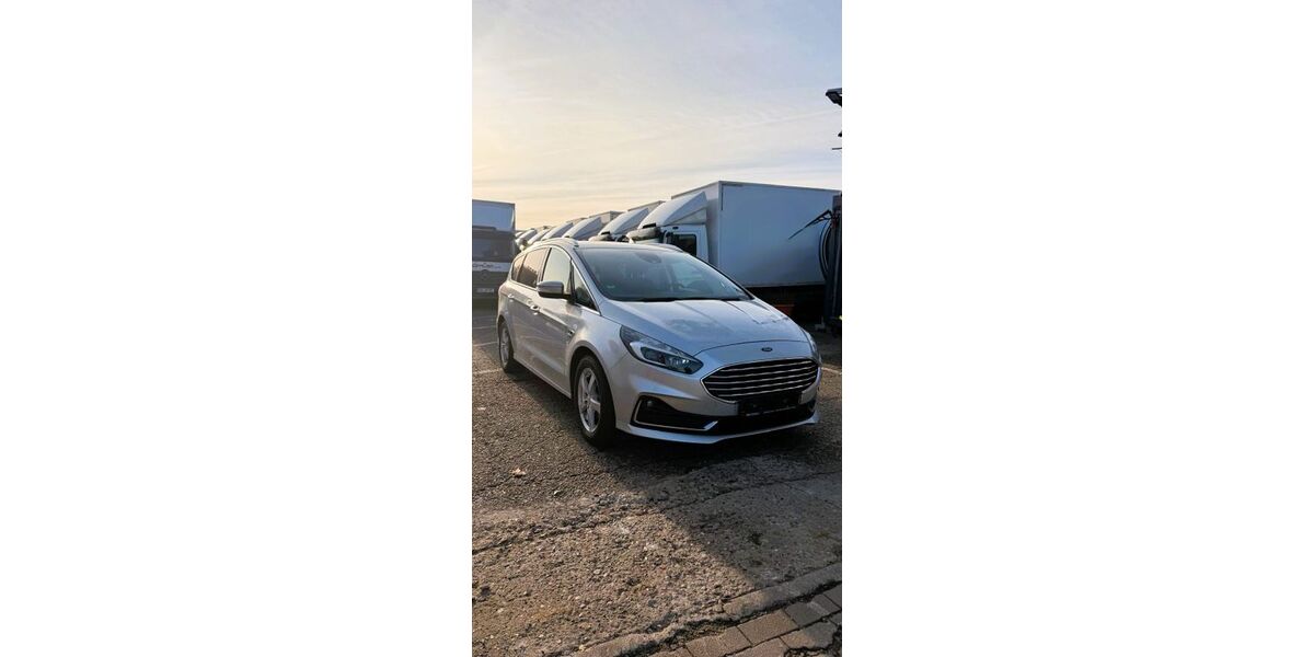 Ford S-Max 195.029 km 11.662 &euro; Hamburg 22113