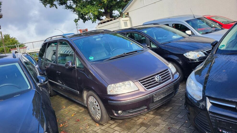 VW Sharan 227.456 km 3.395 € Hamburg 20539
