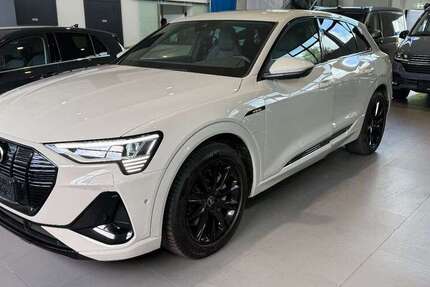 Audi e-tron 55.156 km 39.999 € Tornesch 25436