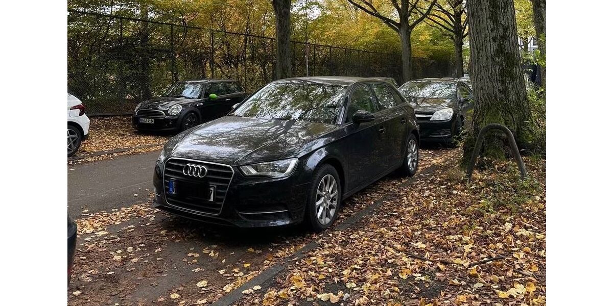 Audi A3 144.300 km 8.900 &euro; Hamburg 22525