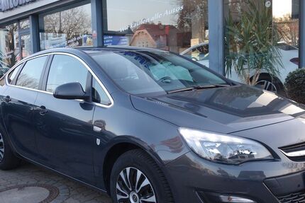 Opel Astra 109.000 km 8.799 &euro; Hamburg 22143
