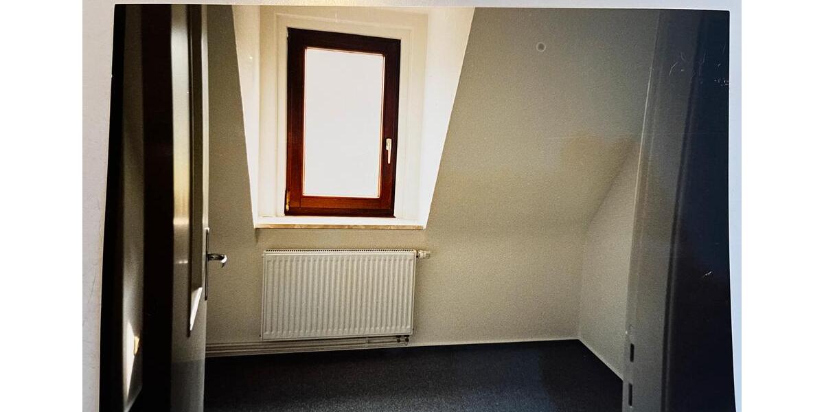 Dachgeschoßwohnung Pinneberg - 2.5 Zimmer, 48 m&sup2;, 120.000&euro; | Angebot:26413280