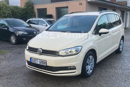 VW Touran 160.000 km 15.900 € Hamburg 22047