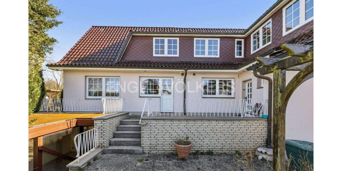 Mehrfamilienhaus, Wohnhaus Ammersbek Siedlung Daheim-Heimgarten - 8 Zimmer, 174 m&sup2;, 498.000&euro; | Angebot:25701558