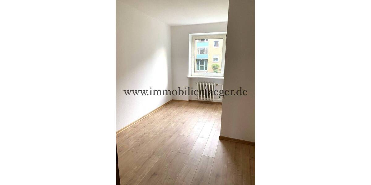 Etagenwohnung Hamburg Farmsen-Berne - 4 Zimmer, 85 m&sup2;, 1.220&euro; | Angebot:26572305