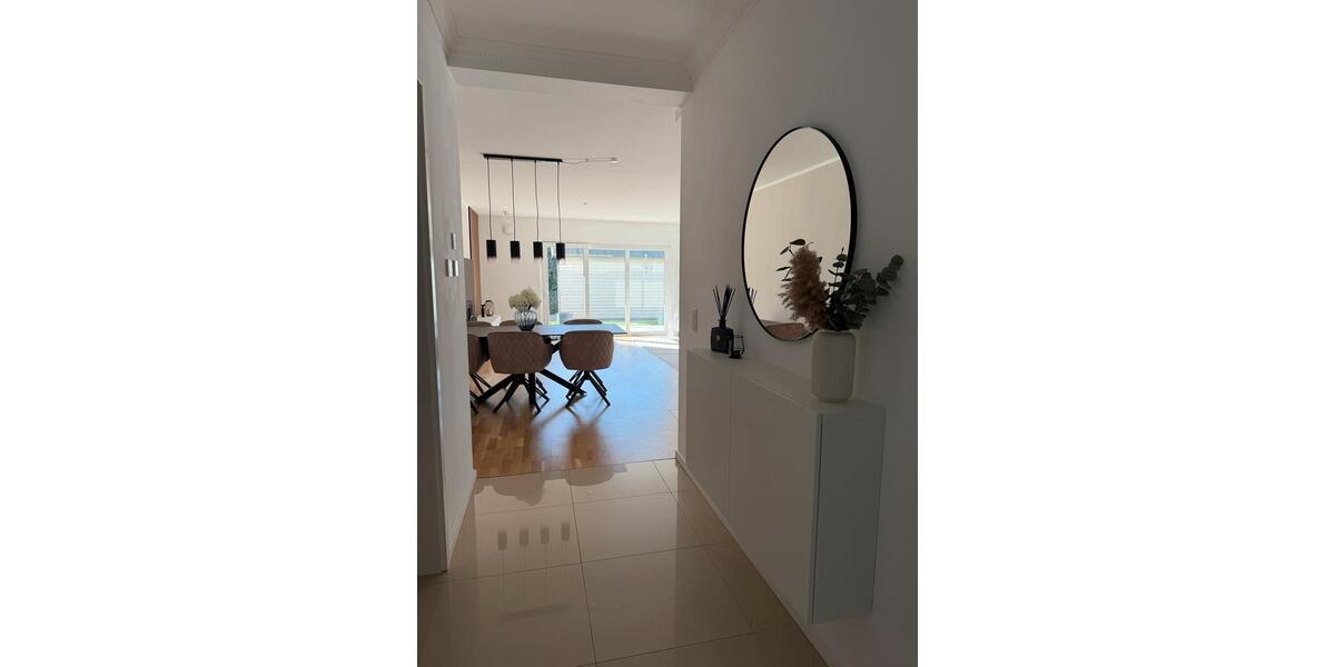 Erdgeschoßwohnung Quickborn - 4 Zimmer, 120 m&sup2;, 1.687&euro; | Angebot:25350547