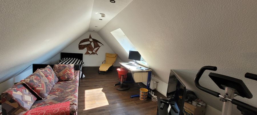 Provisionsfrei* Penthouse-Whg mit Sauna & Kamin in gute Hände abzugeben - Einfamilienhaus Barsbüttel | Angebot:26272714