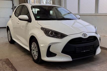 Toyota Yaris 38.300 km 13.500 &euro; Hamburg 22043