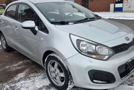 Kia Rio 127.000 km 4.490 &euro; Jork 21635