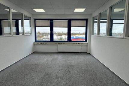 Gewerbeobjekt Hamburg Rahlstedt - 3 Zimmer, 110 m&sup2;, 1.430&euro; | Angebot:26834456