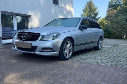 Mercedes-Benz C 250 186.000 km 10.900 € Hamburg 22455