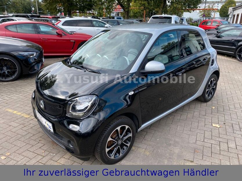 Smart ForFour 99.996 km 7.490 € Hamburg 20537