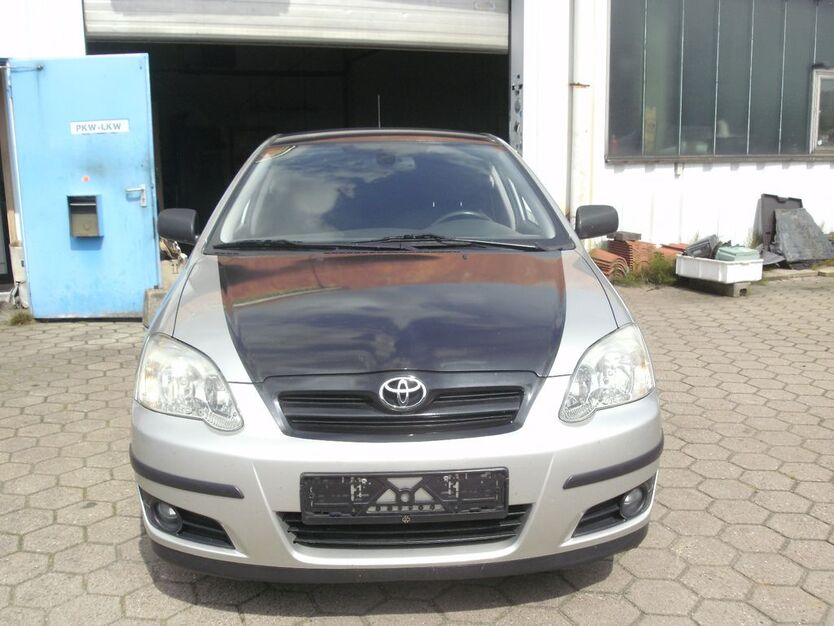 Toyota Corolla 81.000 km 4.400 € Hamburg 22143