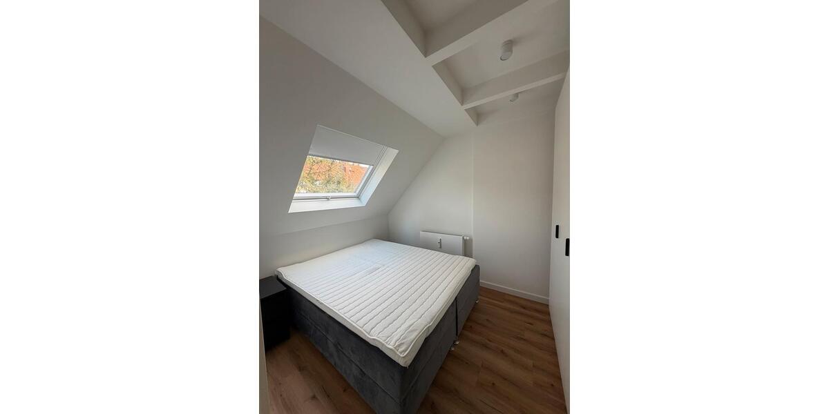 Dachgeschoßwohnung Hamburg Sternschanze - 1 Zimmer, 45 m&sup2;, 1.350&euro; | Angebot:26026001