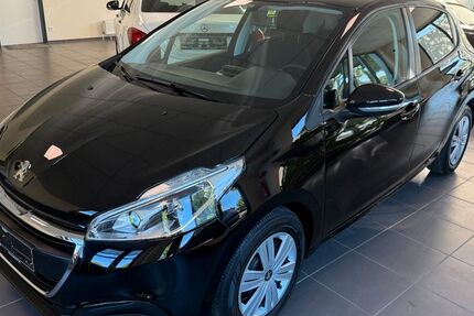Peugeot 208 27.131 km 8.490 € Geesthacht 21502
