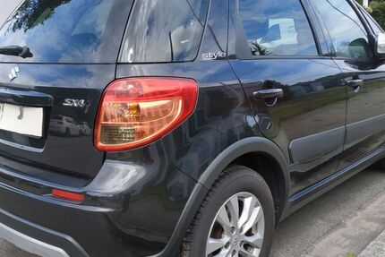 Suzuki SX4 112.400 km 7.700 &euro; Hamburg 22045