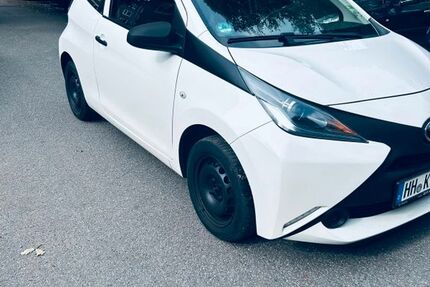 Toyota Aygo (X) 111.055 km 6.100 &euro; Hamburg 21147