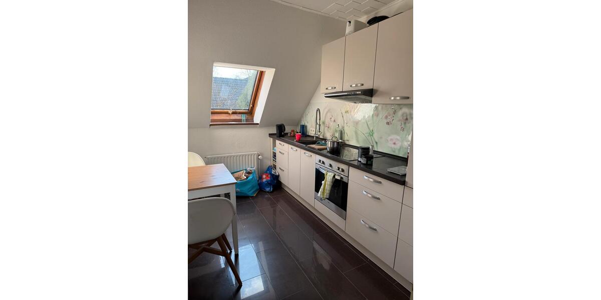 Dachgeschoßwohnung Rellingen - 2 Zimmer, 48 m&sup2;, 850&euro; | Angebot:26322844