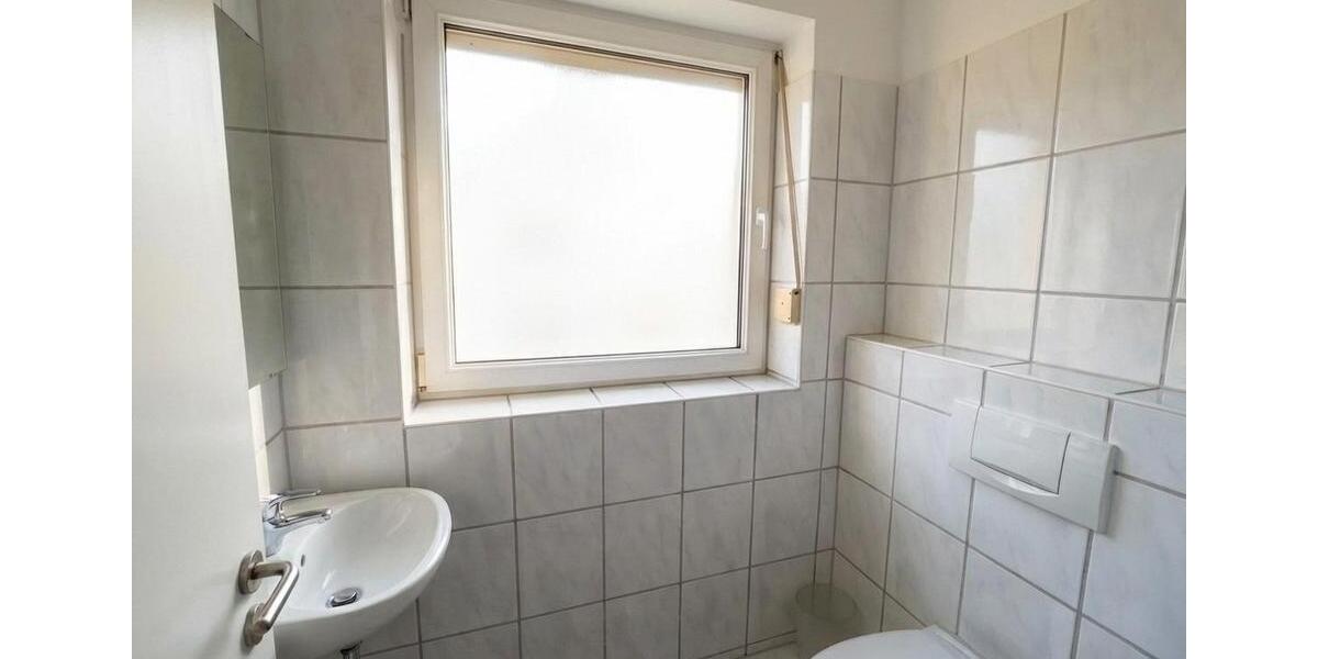 Erdgeschoßwohnung Hamburg Wandsbek - 5 Zimmer, 167 m&sup2;, 2.600&euro; | Angebot:26254739