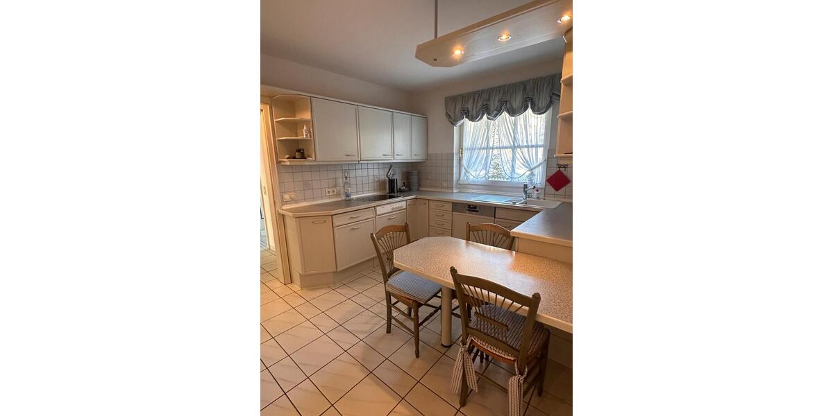 Einfamilienhaus Buxtehude - 6 Zimmer, 183 m&sup2;, 2.700&euro; | Angebot:26091803