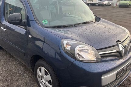 Renault Kangoo 131.000 km 8.990 &euro; Hamburg 22113