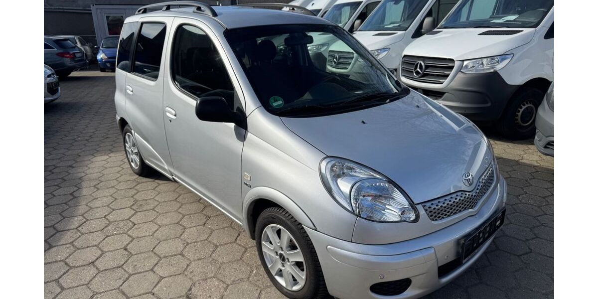 Toyota Yaris 122.700 km 4.950 &euro; Hamburg 20537
