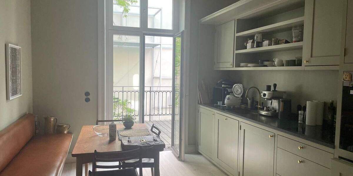 Etagenwohnung Hamburg Rotherbaum - 2 Zimmer, 110 m&sup2;, 3.300&euro; | Angebot:26433542