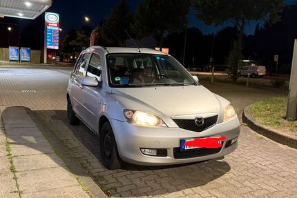 Mazda 2 150.000 km 699 &euro; Hamburg 22307