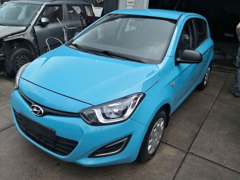 i20