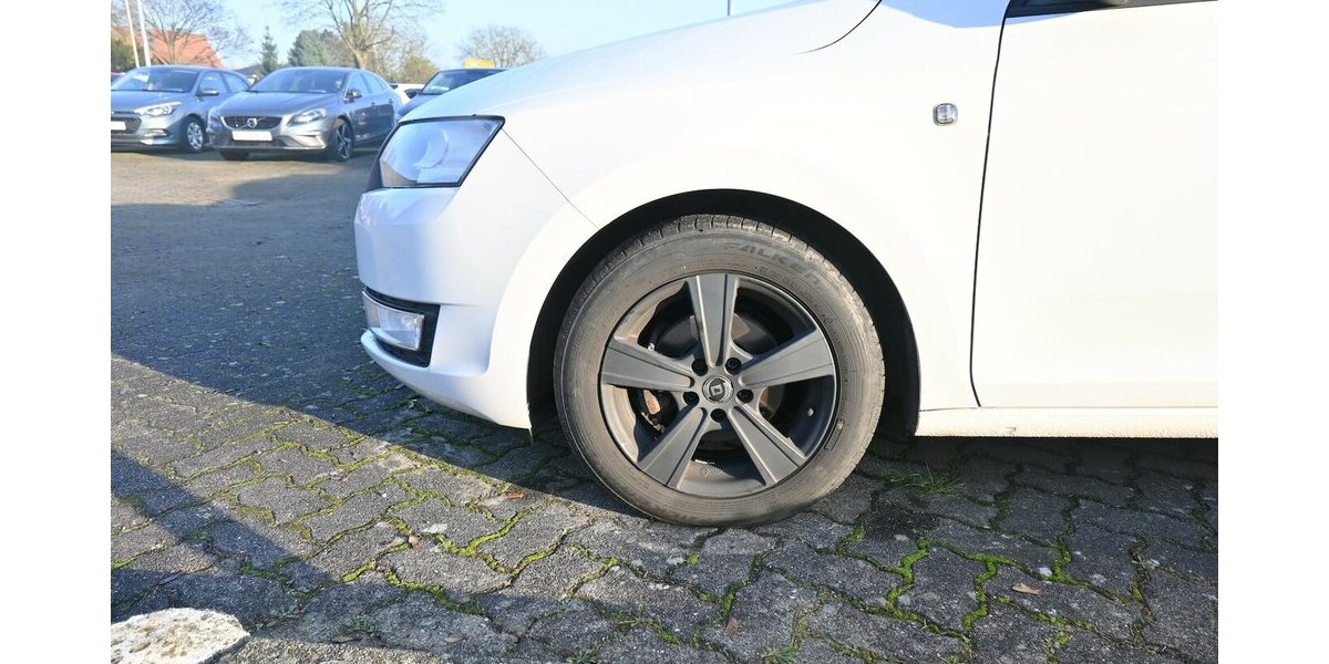 Skoda Rapid Spaceback 1.2 NAVI!!! Steuerkette neu!!! 175.000 km 6.660 &euro; Seevetal - Hittfeld 21218