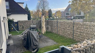 FAMILIENREFUGIUM MIT STUDIO, GARTEN & DESIGNKÜCHE - Doppelhaushälfte Hamburg Schnelsen | Angebot:26043923