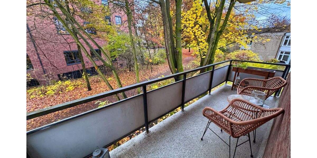 DREAMHOUSE Immobilien: Einfach perfekt - Tiefgarage, großer Balkon und ruhig! 1 zimmer