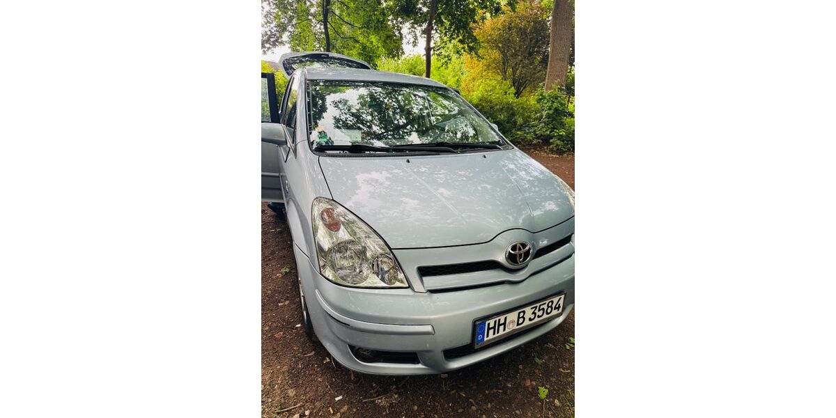 Toyota Corolla Verso 163.000 km 3.800 &euro; Hamburg 22547