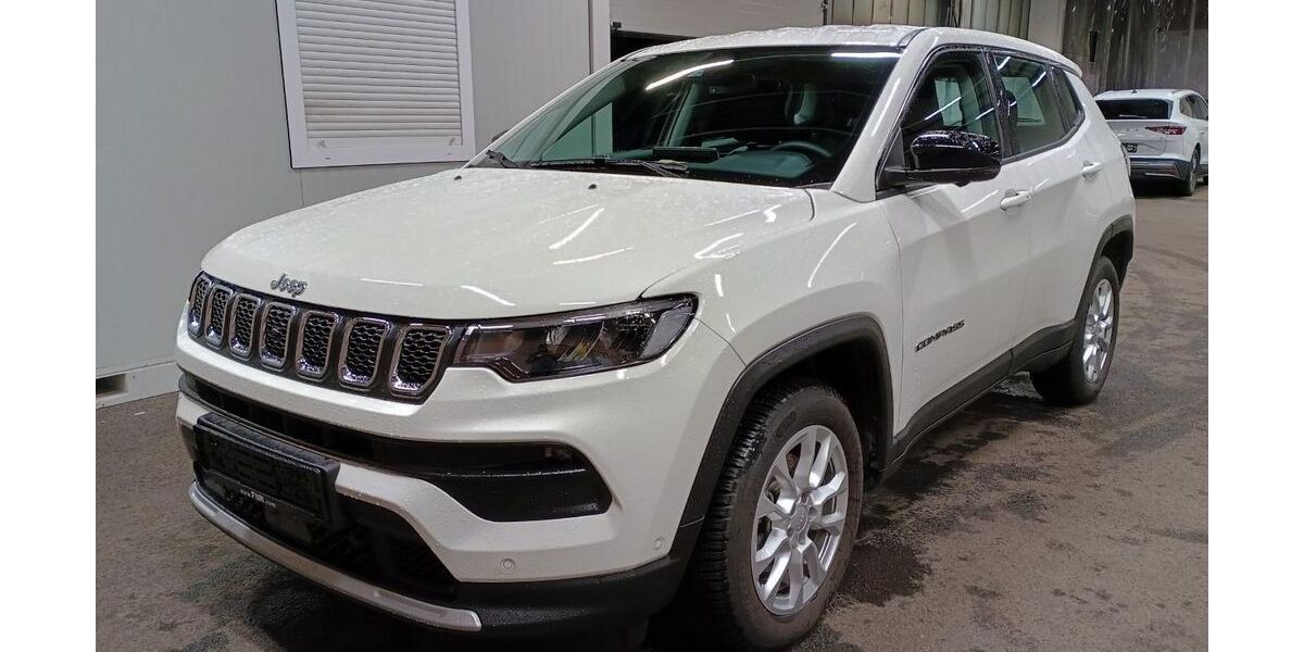Jeep Compass 7.688 km 22.885 &euro; Uetersen bei Hamburg 25436