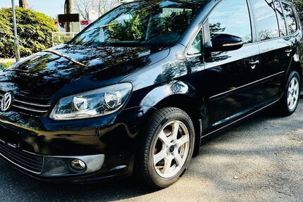 VW Touran 141.000 km 6.499 &euro; Hamburg 22147