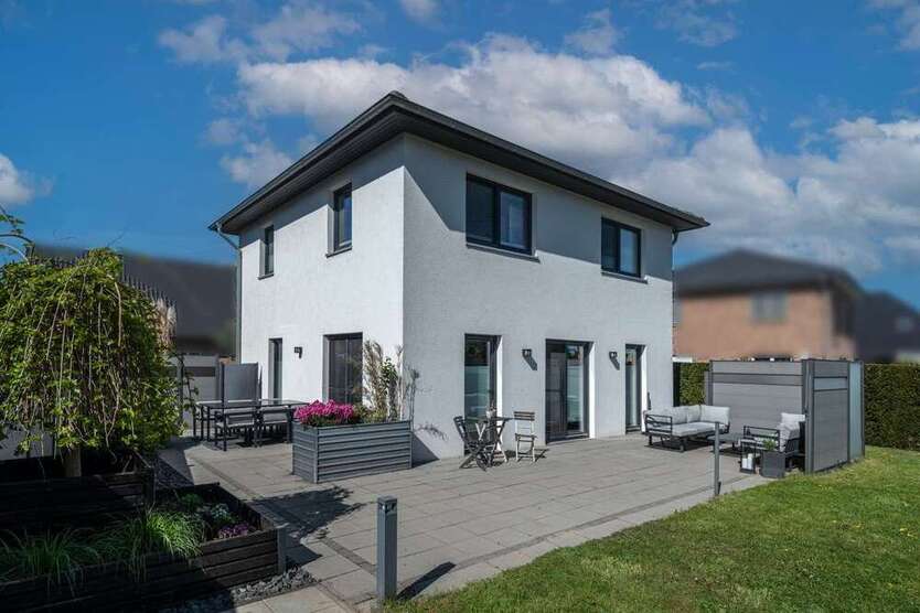Haus zum Kaufen in Schwarzenbek 565.000 € 121 m²