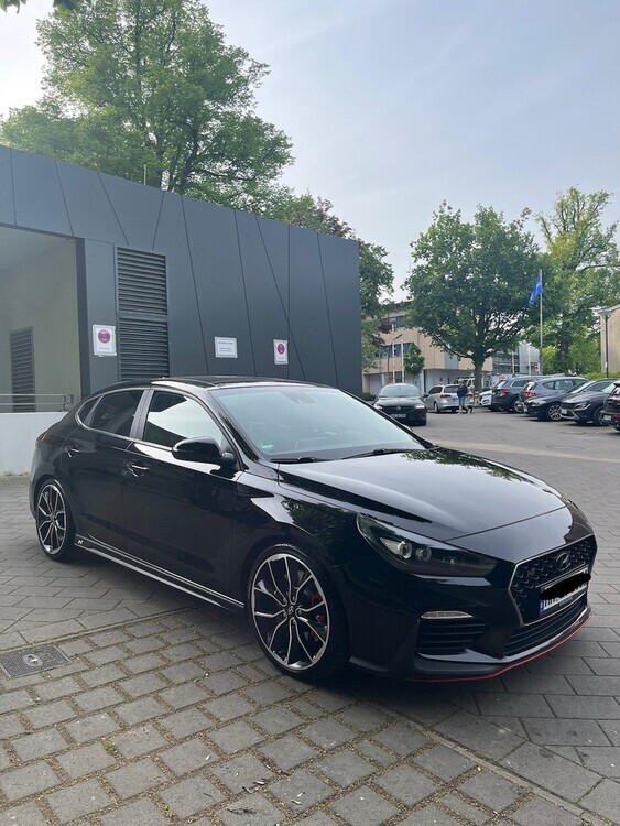 Hyundai i30 103.000 km 21.000 € Hamburg 20038