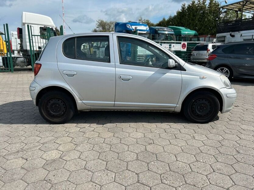 Yaris