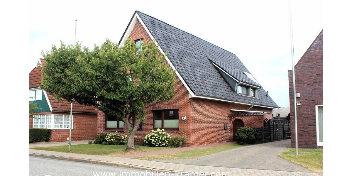 Hier ist mehr drin! Großes Wohnhaus in gutem Zustand unter energetisch saniertem Dach 7 zimmer