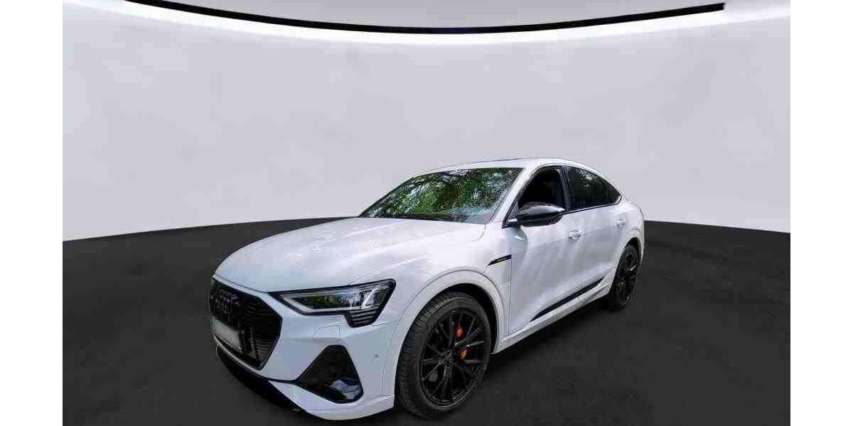 Audi e-tron 16.420 km 41.950 &euro; Hamburg 22047